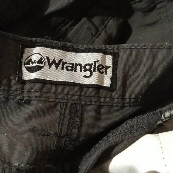Men's Big and Tall Wrangler Shorts - Picture 2 of 2